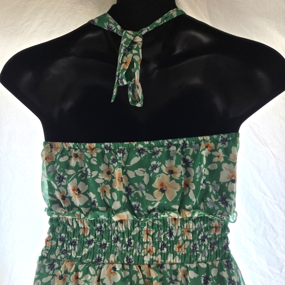 Gorgeous Green Sundress 💚 - Picture 8 of 9